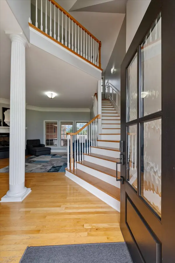 2155 Lake Rd, Greenbrier, TN 37073