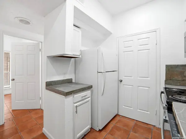 6100 Woodlake Pkwy UNIT 311, San Antonio, TX 78244