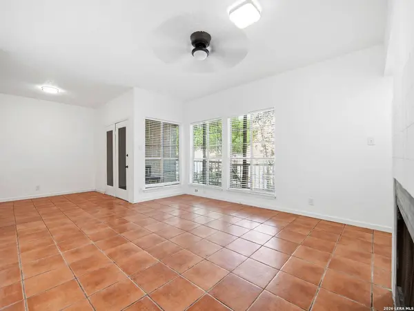 6100 Woodlake Pkwy UNIT 311, San Antonio, TX 78244