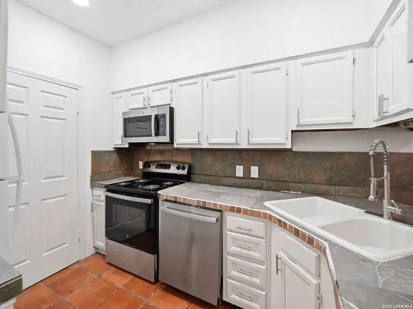 6100 Woodlake Pkwy UNIT 311, San Antonio, TX 78244