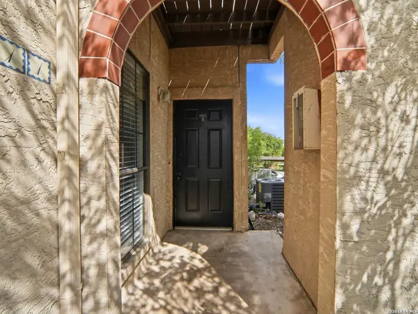 6100 Woodlake Pkwy UNIT 311, San Antonio, TX 78244
