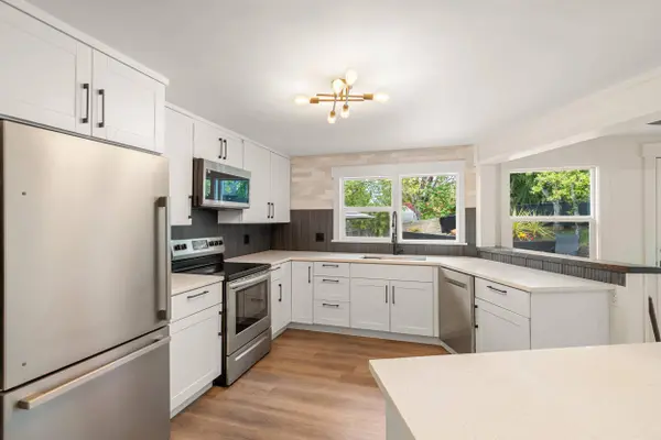 524 Berkeley WAY, Medford, OR 97504