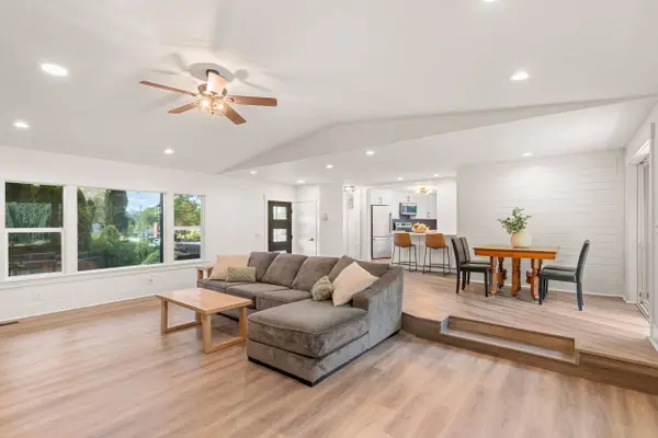 524 Berkeley WAY, Medford, OR 97504