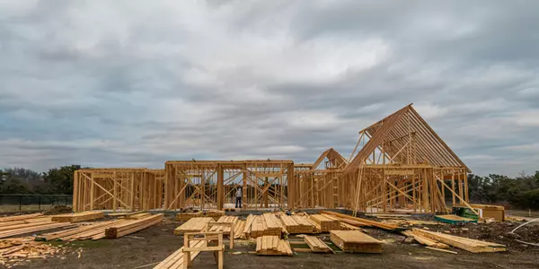 New Construction: What Buyers Should Really Know Before They Build,Rhonda Worley