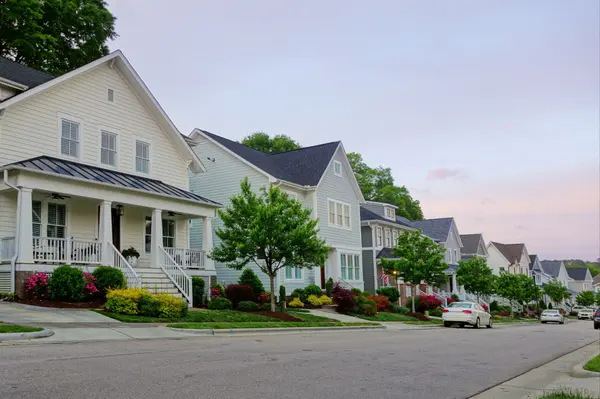 The NC vs. SC Border Trap: Why This "Invisible Line" Could Cost Your Family Thousands When Moving to Charlotte