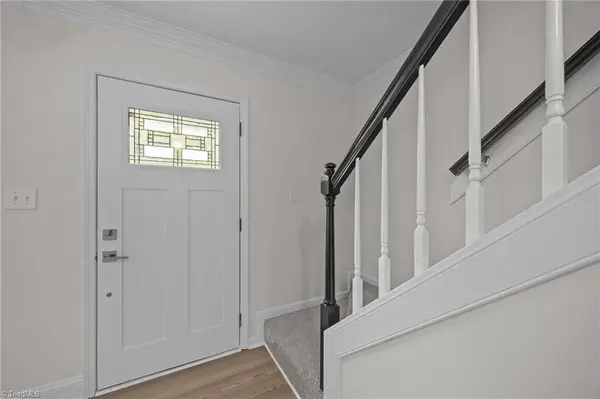 3401 Farm Lake ST, Jamestown, NC 27282