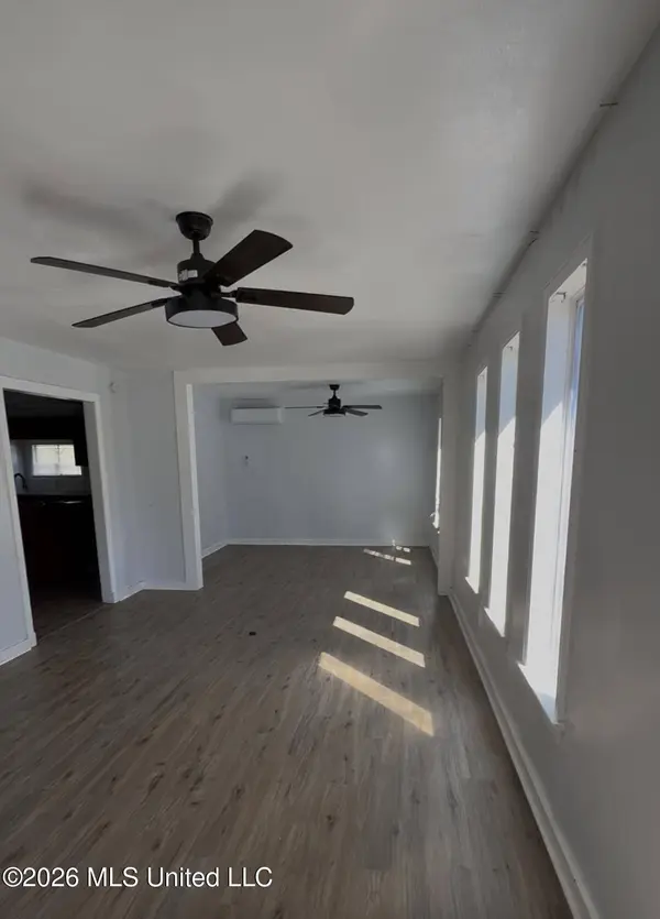 1727 Dixie Drive, Jackson, MS 39209