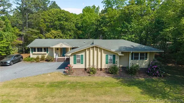 129 Overlook RD, West End, NC 28326