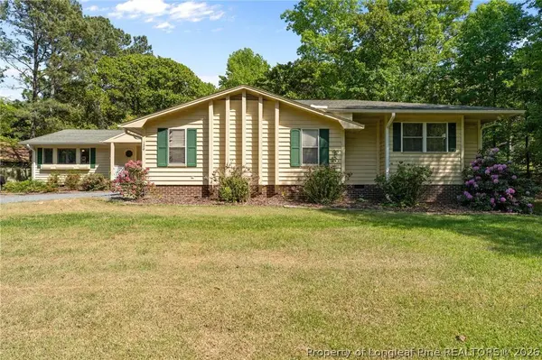 129 Overlook RD, West End, NC 28326