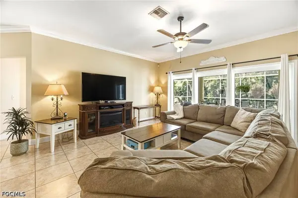 3512 SW 17th PL, Cape Coral, FL 33914