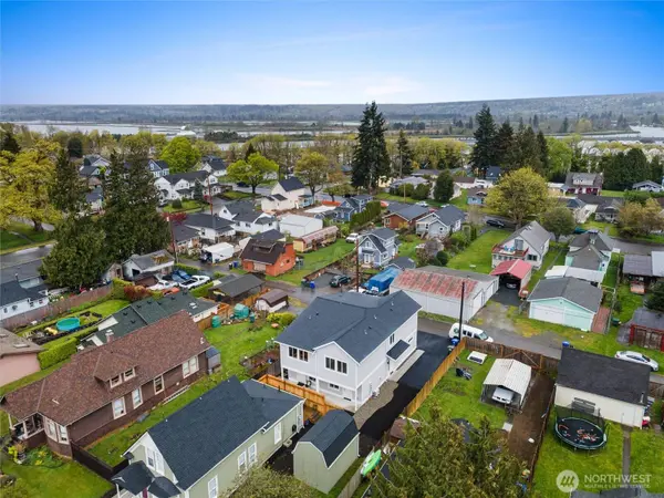 2417 Harrison AVE #C, Everett, WA 98201
