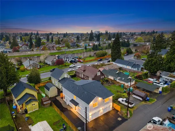 2417 Harrison AVE #C, Everett, WA 98201