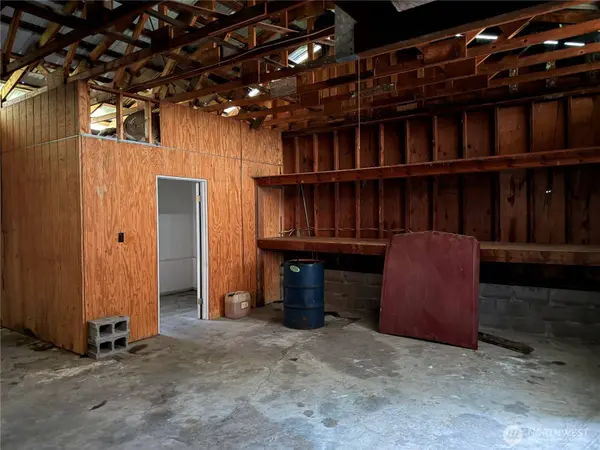 2677 W Malaga RD, Malaga, WA 98828