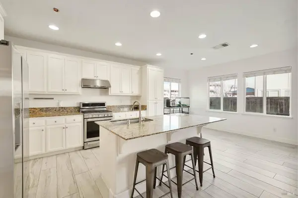 1205 Cornell CT, Dixon, CA 95620