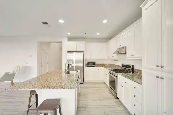 1205 Cornell CT, Dixon, CA 95620