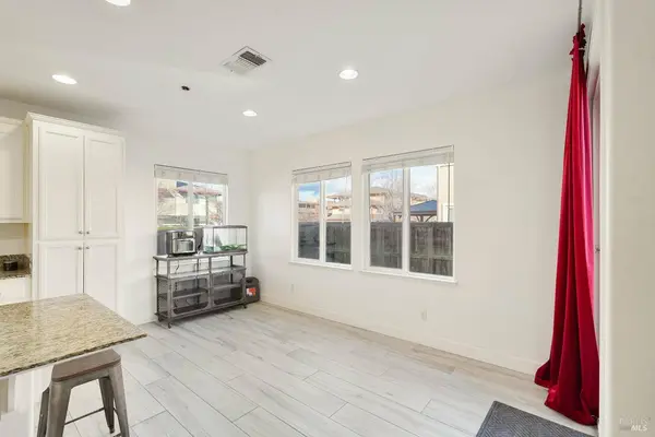 1205 Cornell CT, Dixon, CA 95620