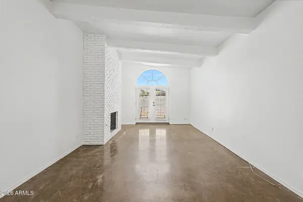 6640 N CHATELAINE Place, Phoenix, AZ 85014
