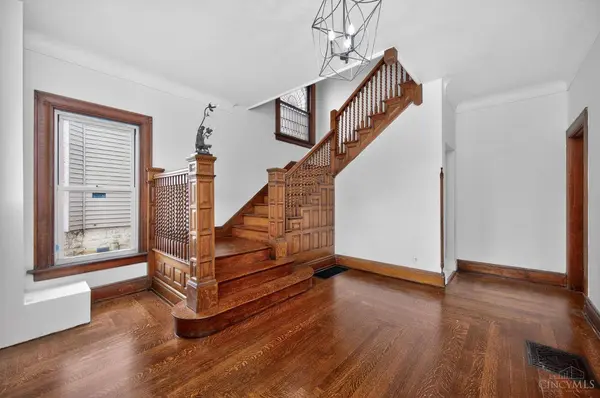 834 Rockdale Ave, Cincinnati, OH 45229