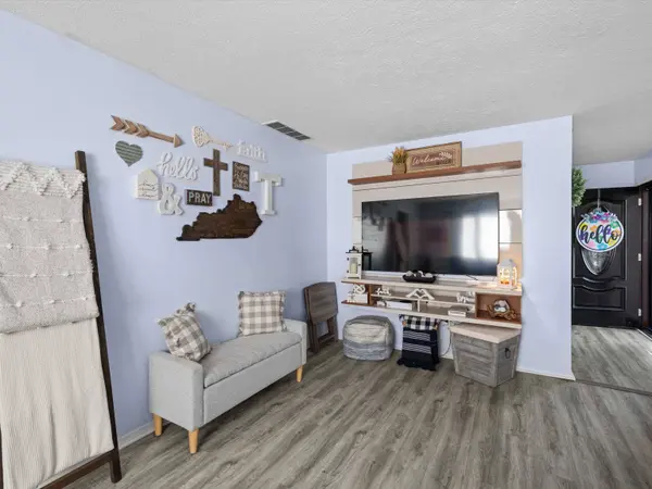 3632 War Admiral Dr, Owensboro, KY 42303