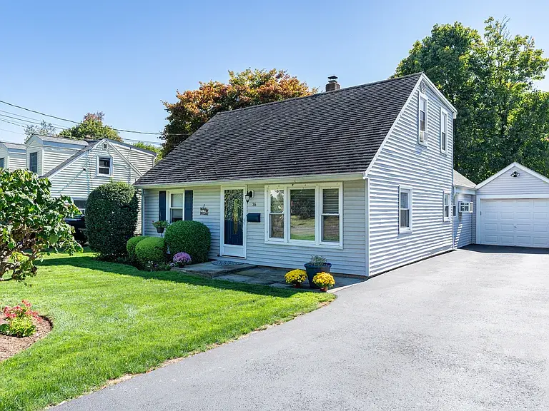 36 Old Barn Road South, Stamford, CT 06905