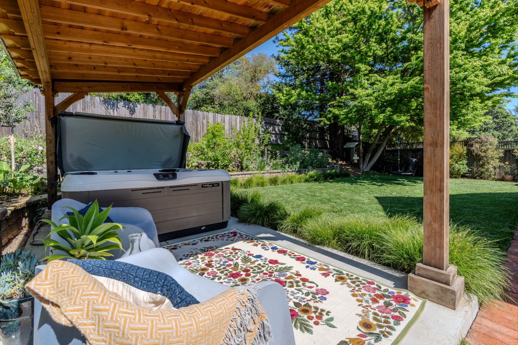 Outdoor living room with on a big garden