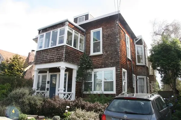 4324 Montgomery Street, Oakland, CA 94611