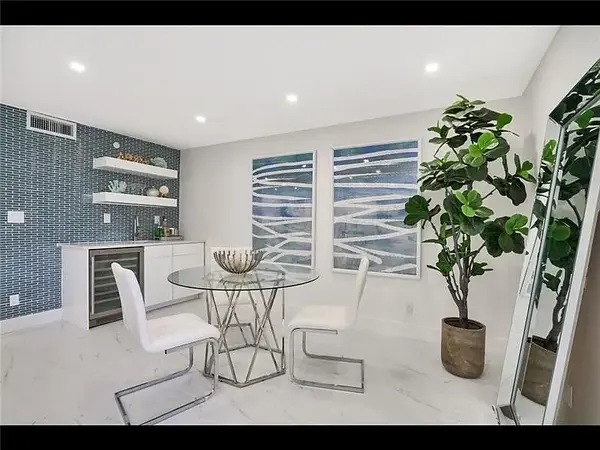 77 S Birch Rd APT 3A, Fort Lauderdale, FL 33316