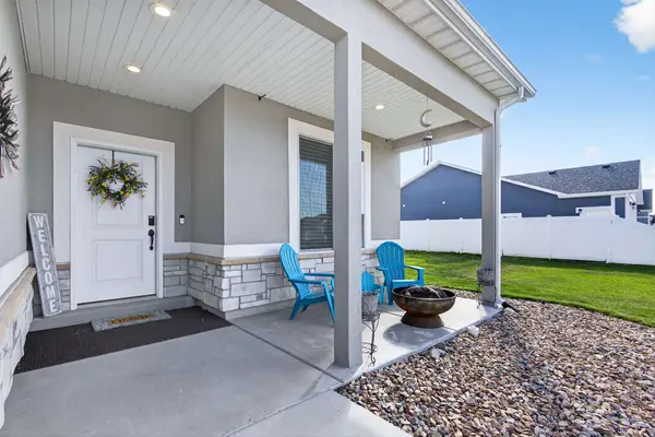 2429 W 2900 N, Farr West, UT 84404