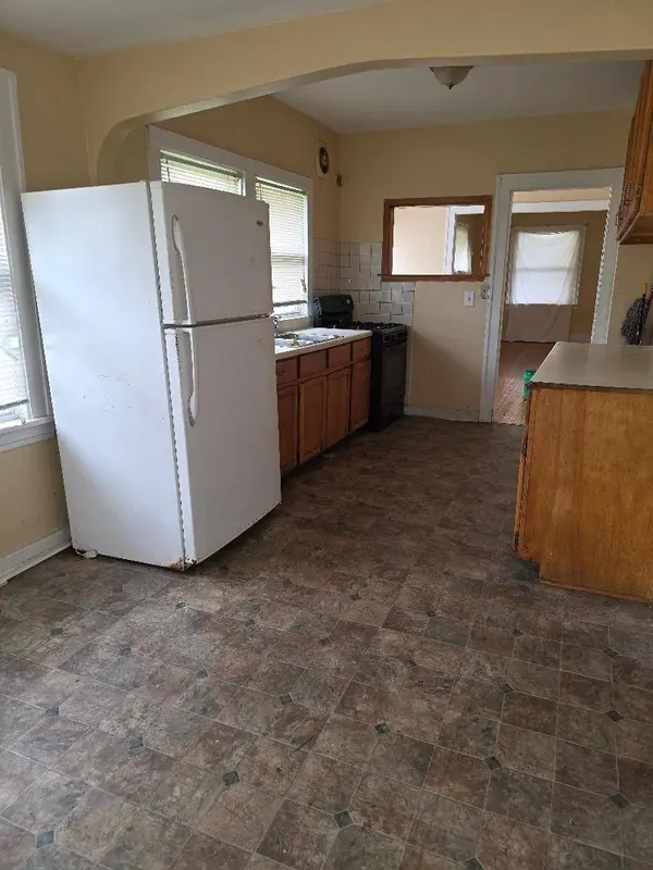 16807 Wood ST, Hazel Crest, IL 60429