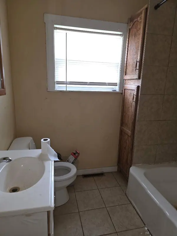 16807 Wood ST, Hazel Crest, IL 60429
