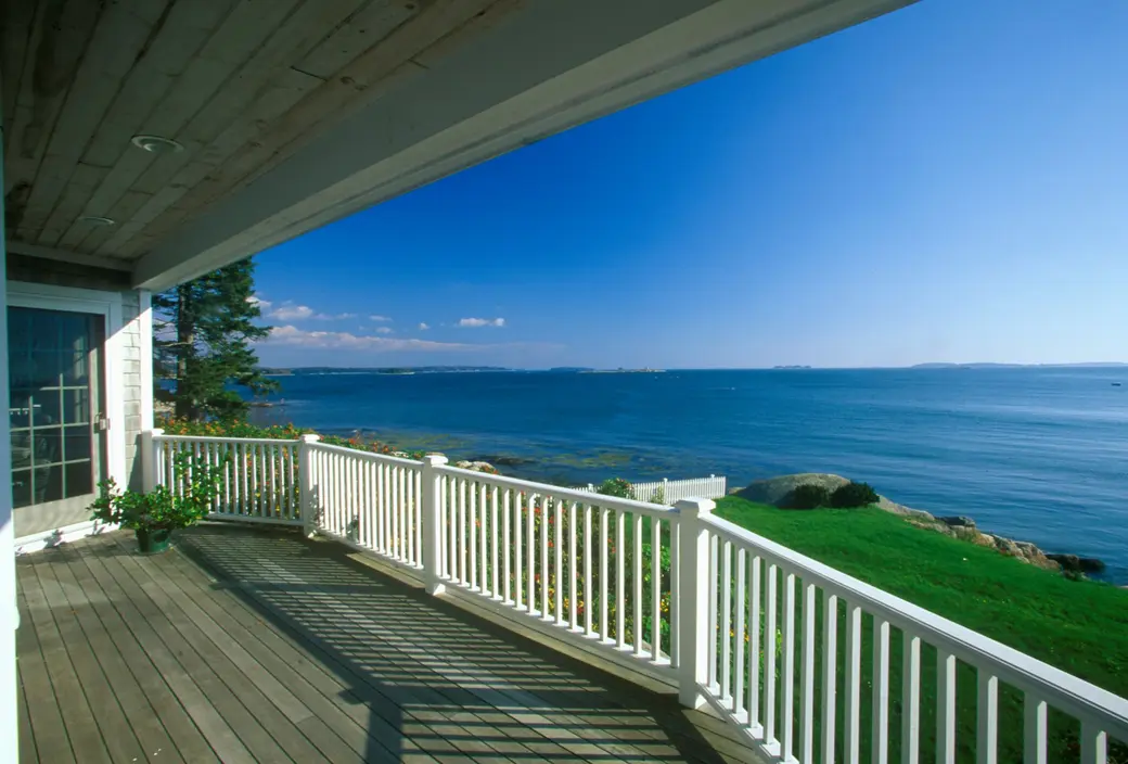 What Are the Best Beach Towns to Live in York County, Maine?