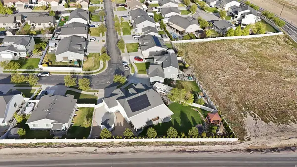 8528 S OTTER CREEK DR W, West Jordan, UT 84081