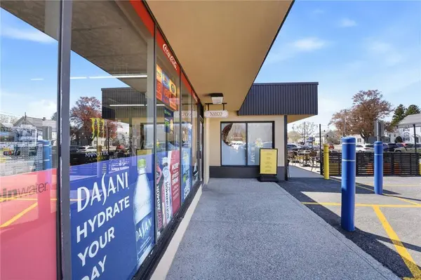 198 Front ST, Lincoln, RI 02865