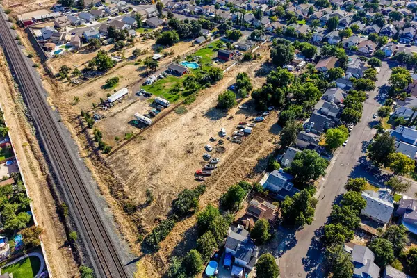 4660 Ijams RD, Stockton, CA 95210
