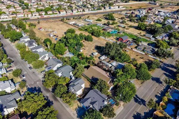 4660 Ijams RD, Stockton, CA 95210