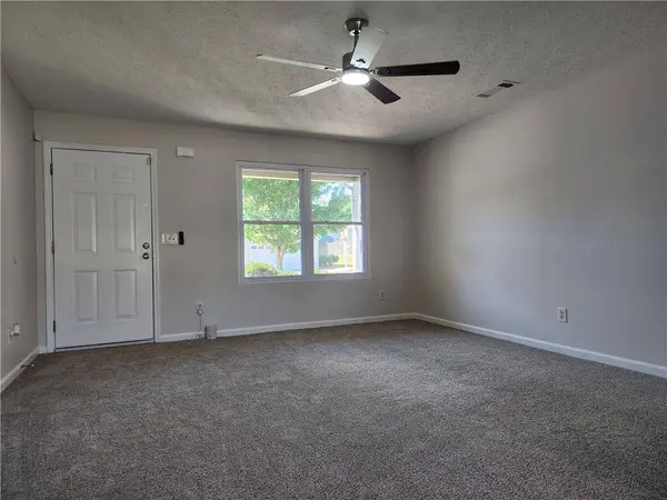 10944 Station DR, Hampton, GA 30228