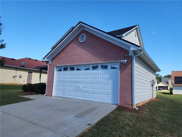 10944 Station DR, Hampton, GA 30228