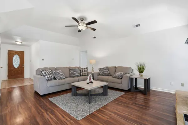 306 Woodstone DR, Georgetown, TX 78628