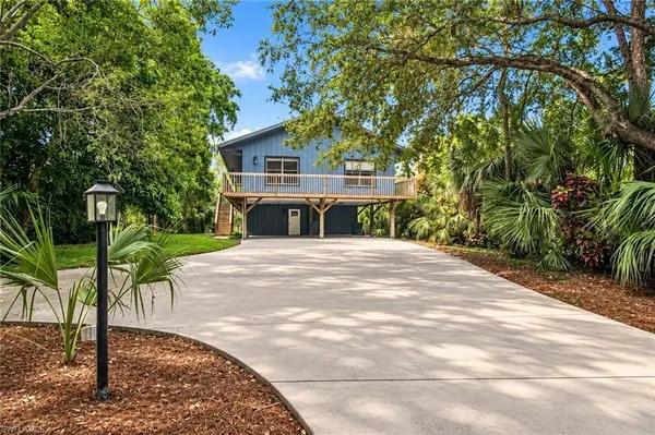 4971 Hickory Wood DR, Naples, FL 34119