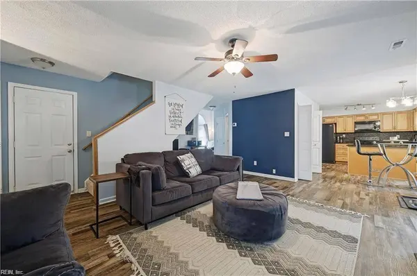 853 Yorkshire LN, Newport News, VA 23608