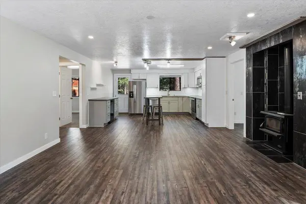 15810 Green Forest RD, La Pine, OR 97739