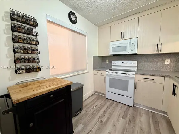 17000 NW 67th Ave #130, Hialeah, FL 33015