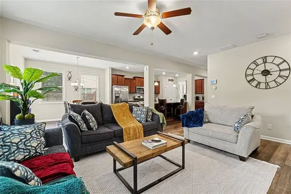 88 Royalty LN, Hiram, GA 30141