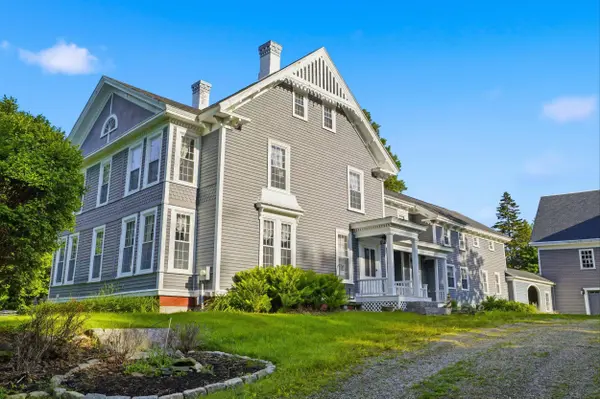 126 E Main ST, Searsport, ME 04974