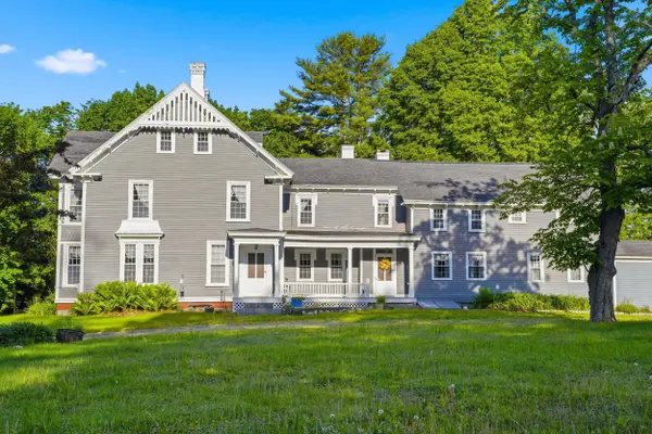 126 E Main ST, Searsport, ME 04974