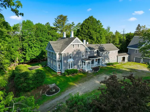 126 E Main ST, Searsport, ME 04974