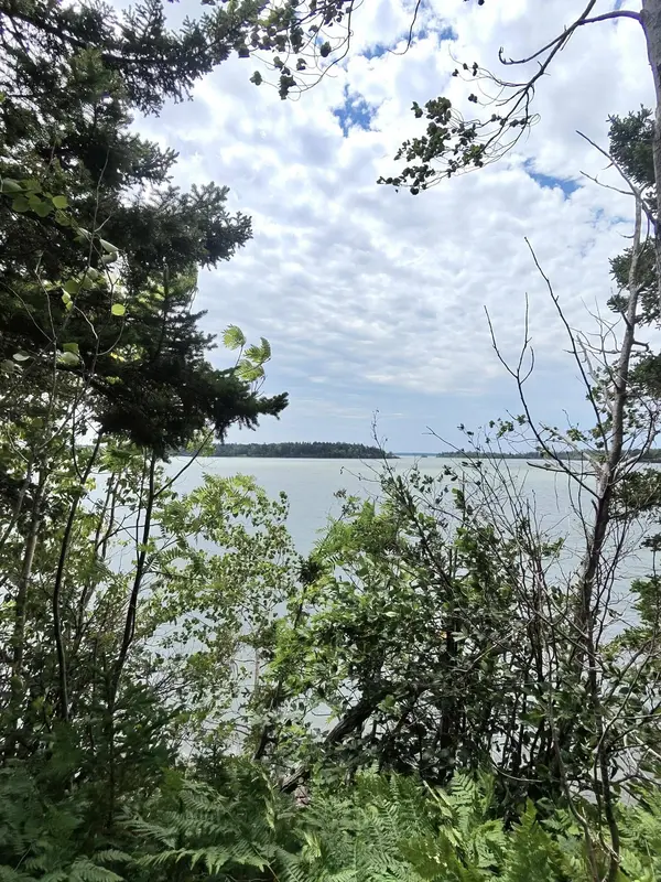 1 Sunset DR, Eastport, ME 04631