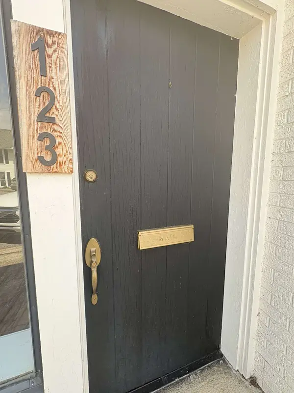 123 Main Ave #N, Fayetteville, TN 37334