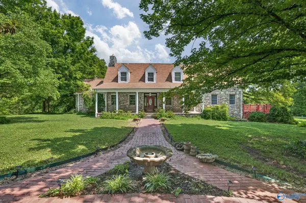 135 Clayton Lane