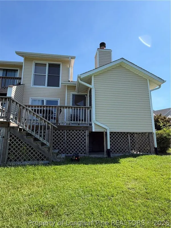 498 Lands End RD, Fayetteville, NC 28314